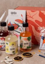 ⁦מארז יצירתי למפגש חברתי - Spiritu X Paint Pub⁩ – תמונה ⁦5⁩